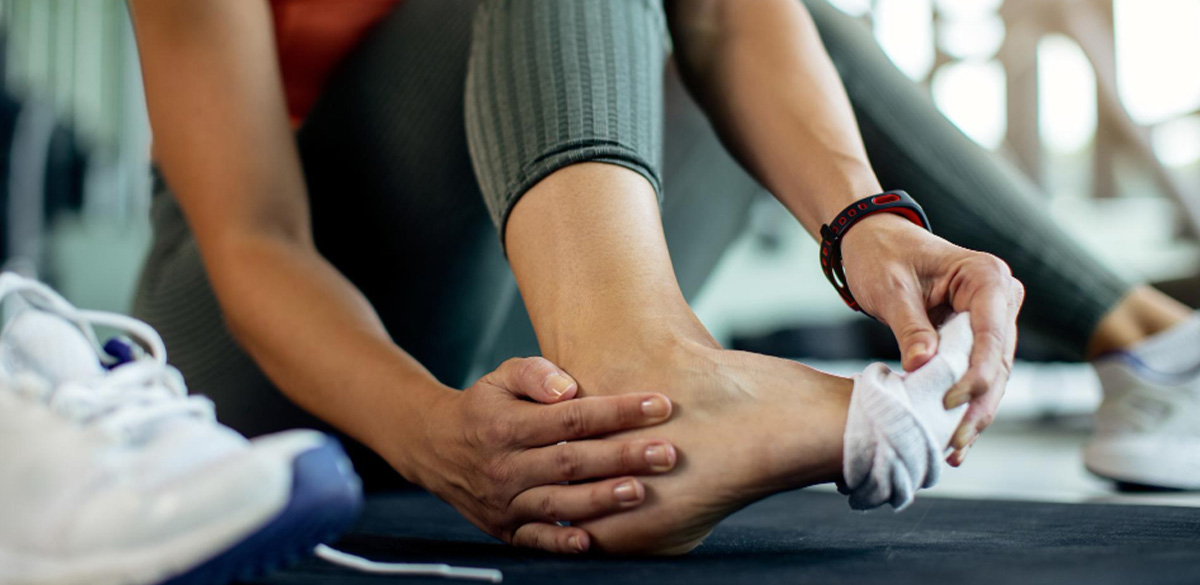 Squeeze test Severs Heel Pain — Kidzoles Orthotics for Kids