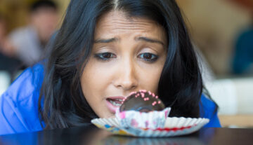 The Science behind Food Cravings and how to manage them